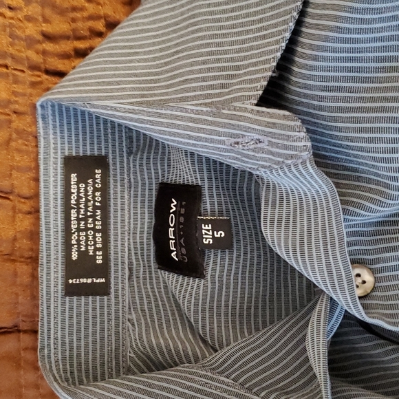 Button down shirts - Picture 3 of 4